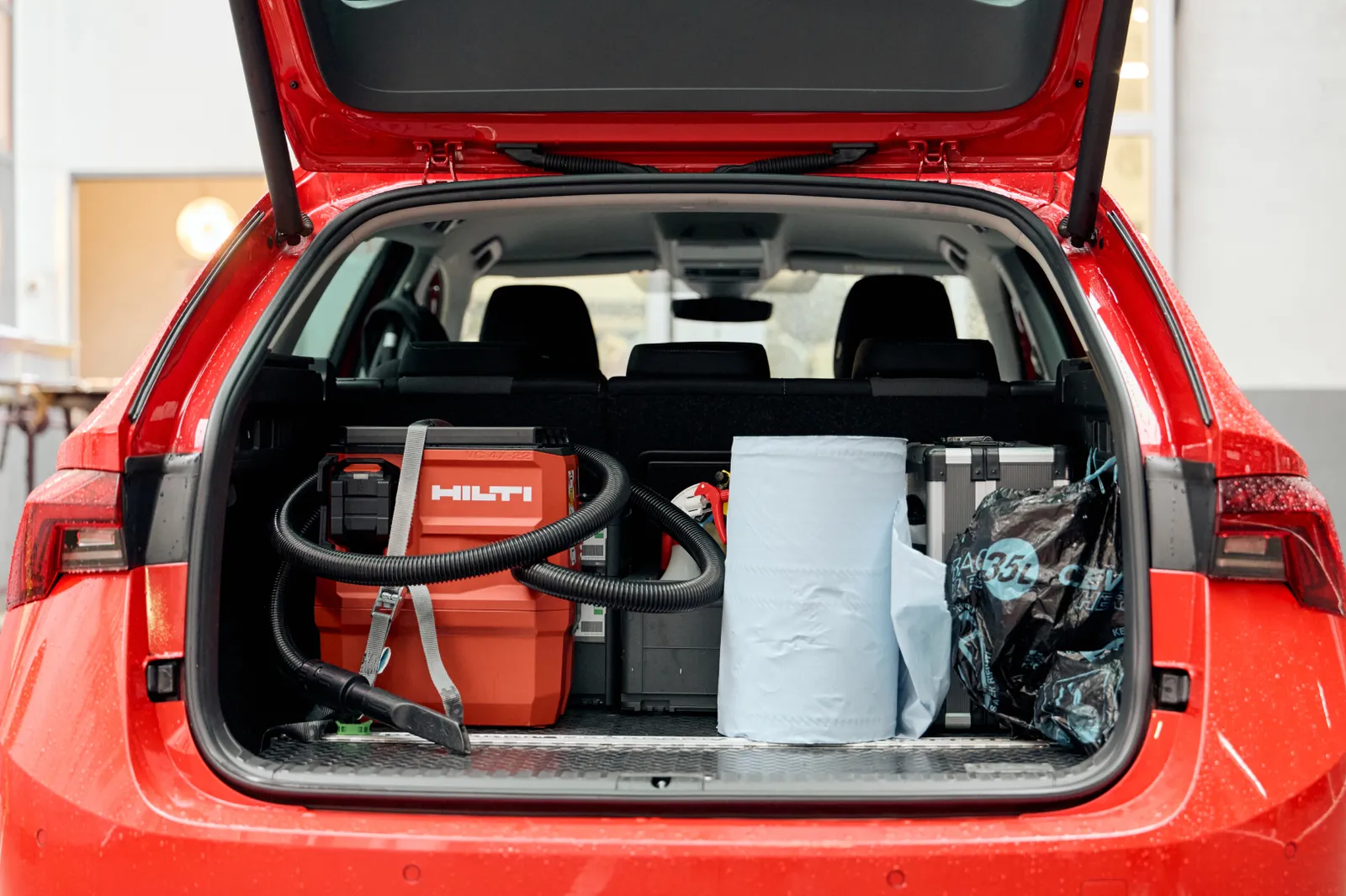Tools in the boot of a ServiceMobiler’s car.